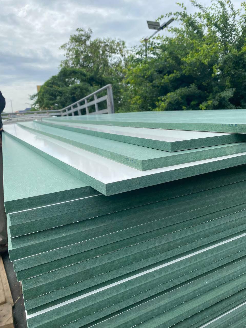 MCS1 អឹមស៊ីសររលោងមុខ01  ​​18L 101G