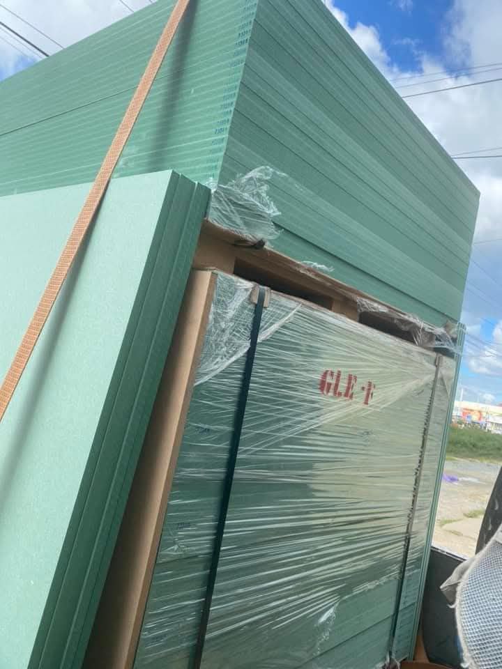 mc ខៀវ កំរ៉ាស់ 21L