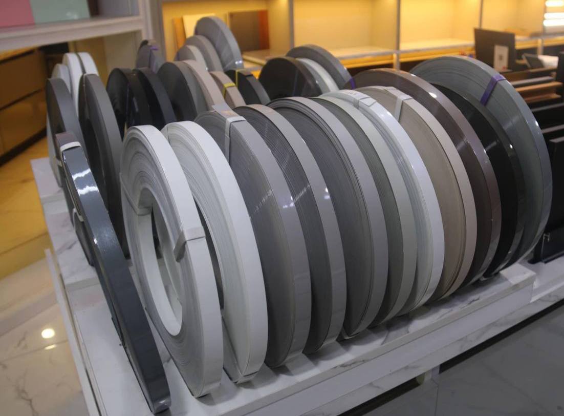 ខ្សែអ៊ុត ជ្រី ក្ដារដេគ័រ